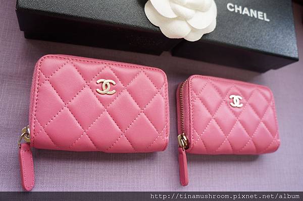 CHANEL, Small Leather Goods-桃粉紅色羊皮金釦拉鍊零錢卡包開箱